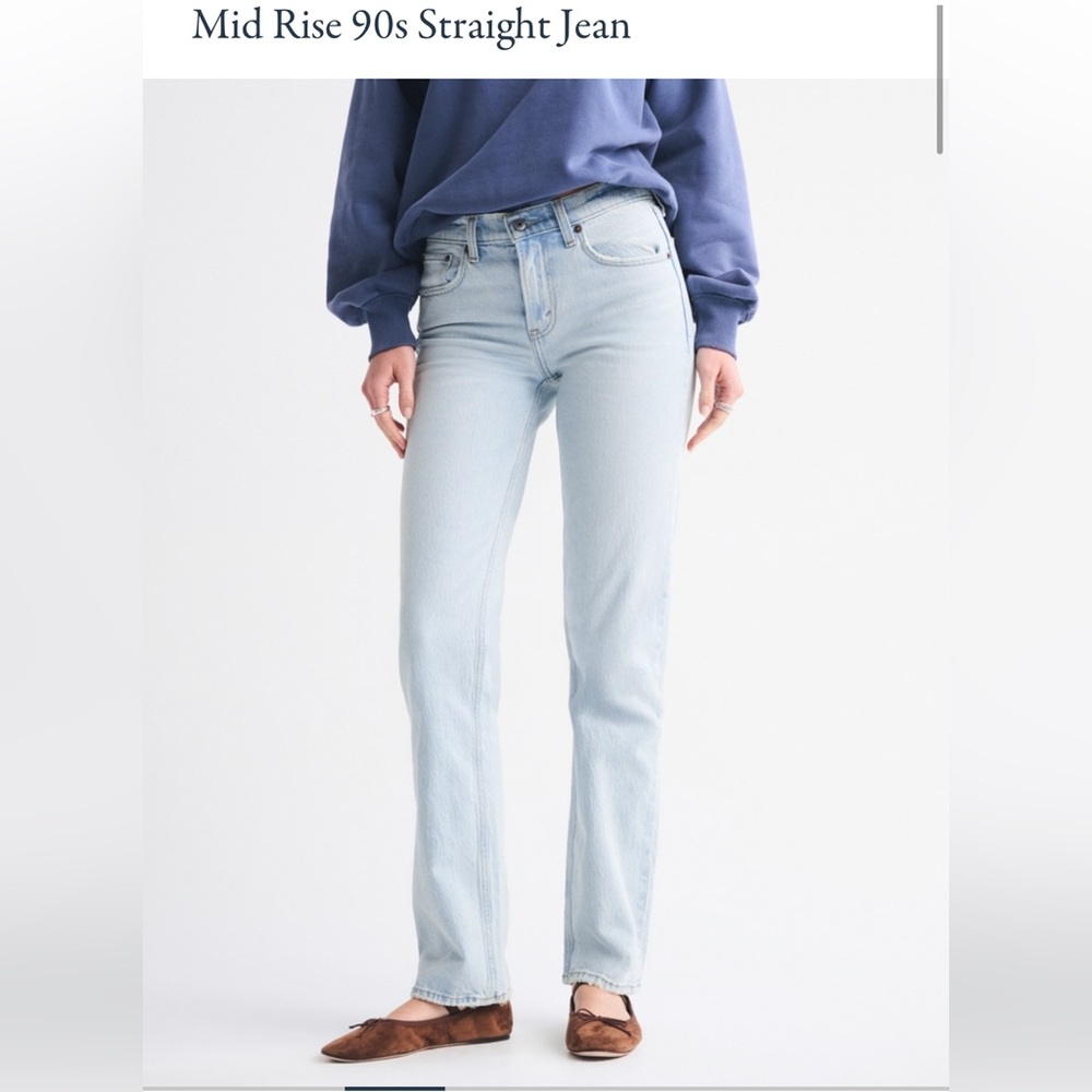 Abercrombie & Fitch Mid Rise 90s Straight Leg Jeans